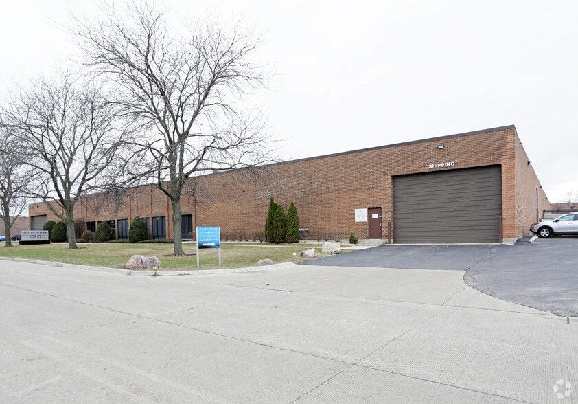 934 N Church Rd, Elmhurst, IL for lease - Building Photo - Image 2 of 10