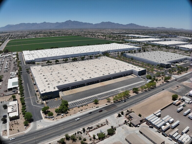 6825 W Buckeye Rd, Phoenix, AZ for lease - Matterport Community - Image 2 of 8