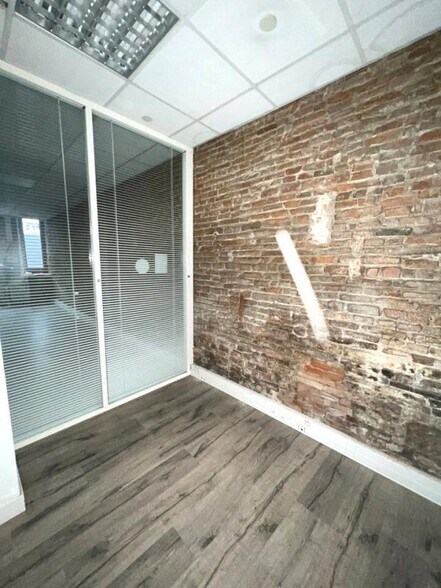 23 Allées Forain François Verdier, Toulouse for lease - Interior Photo - Image 2 of 5