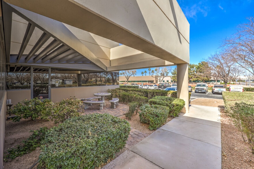 955 Grier Dr, Las Vegas, NV for lease - Building Photo - Image 3 of 50