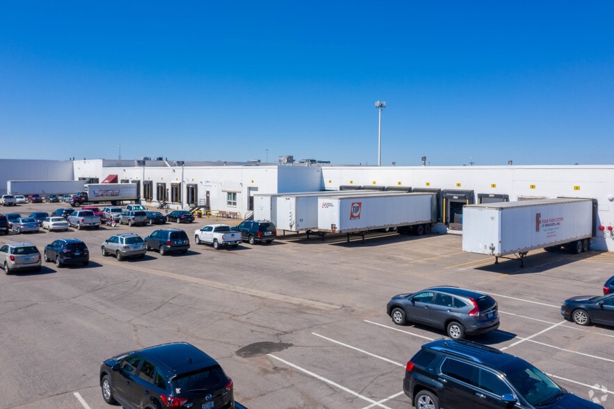 5320-5400 Main St NE, Fridley, MN for lease - Building Photo - Image 2 of 11