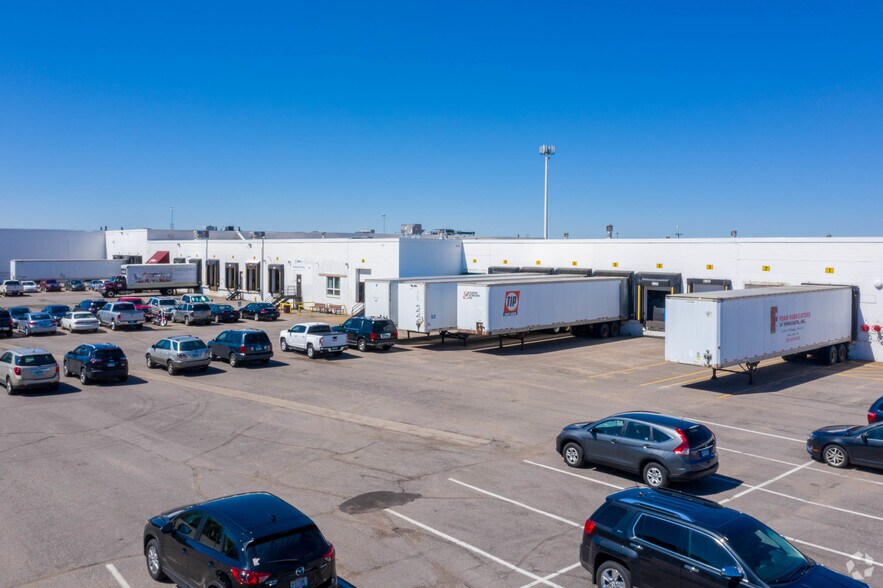 5320-5400 Main St NE, Fridley, MN à louer - Photo du bâtiment - Image 2 de 11