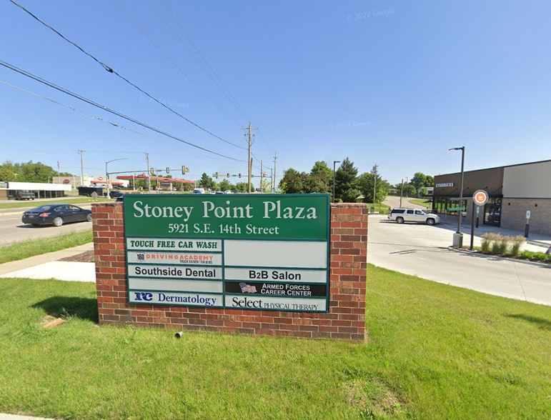 5921 SE 14th St, Des Moines, IA for lease - Building Photo - Image 2 of 2