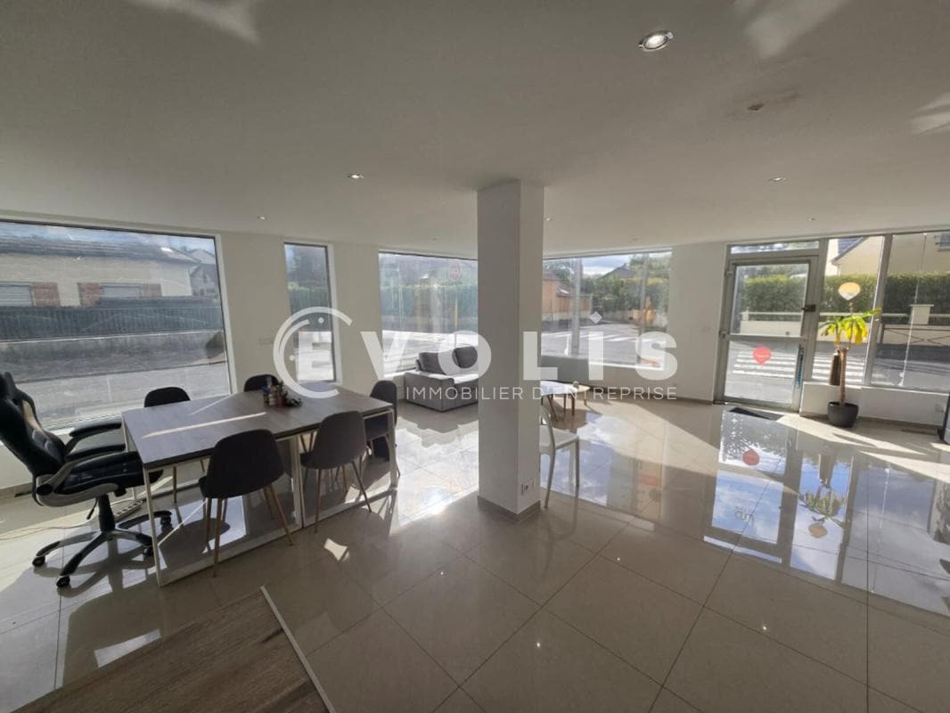 Retail in Viry-Châtillon for sale Interior Photo- Image 1 of 8