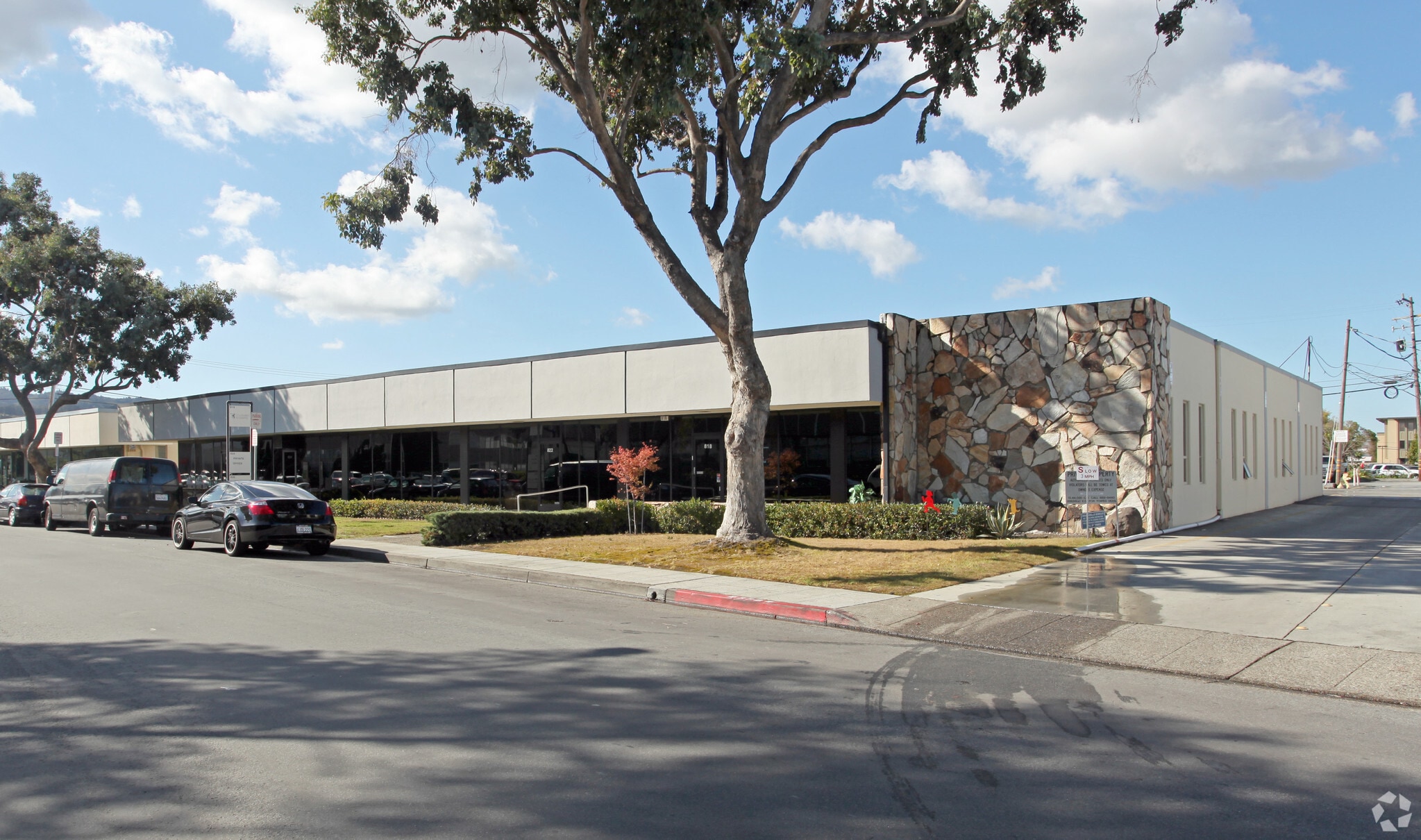 818-826 Mahler Rd, Burlingame, CA for sale Primary Photo- Image 1 of 4