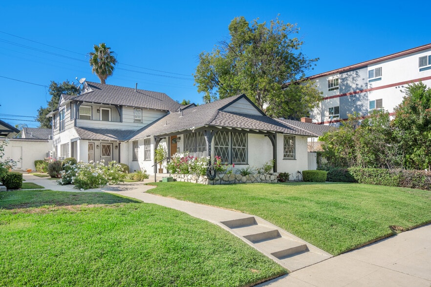 4441-45 Tujunga 4441-45 Tujunga ave, North Hollywood, CA à vendre - Photo principale - Image 1 de 34