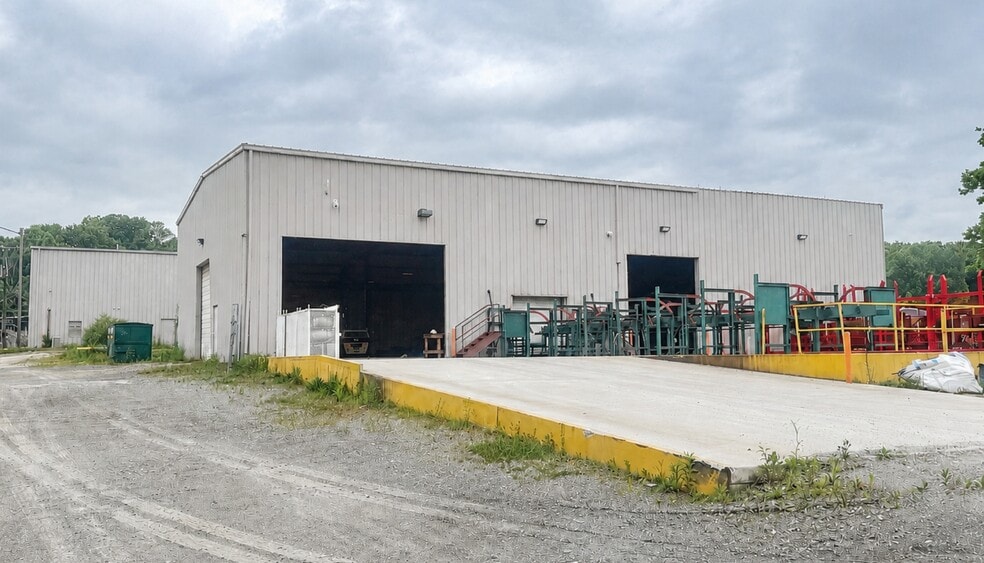 8324 Eagle Dr, Mechanicsville, VA for sale - Building Photo - Image 3 of 9