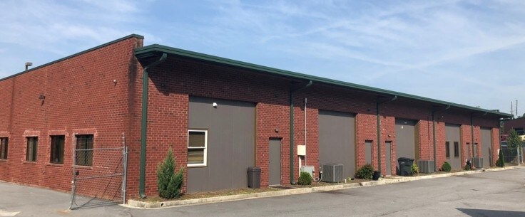 3476 Palmer Dr, Loganville, GA for sale Primary Photo- Image 1 of 4