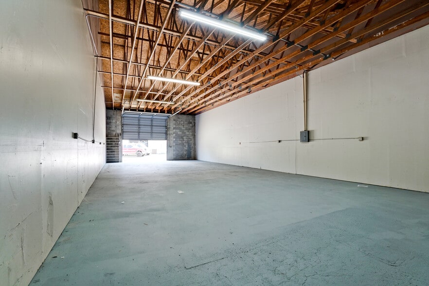 722 17th St E, Palmetto, FL for lease - Building Photo - Image 3 of 15
