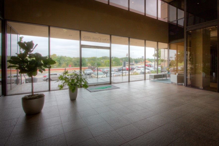 1100 NW Loop 410, San Antonio, TX for lease - Interior Photo - Image 2 of 5