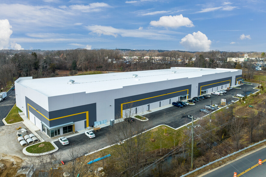 95 East Distribution Center - Warehouse