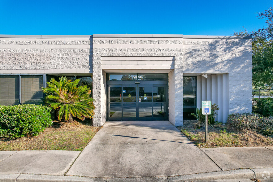 5056 International Blvd, North Charleston, SC for lease - Building Photo - Image 2 of 7