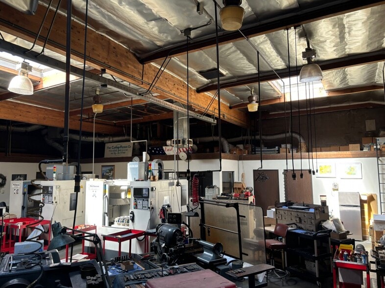 843 E San Bernardino Rd, Covina, CA for sale - Interior Photo - Image 3 of 13