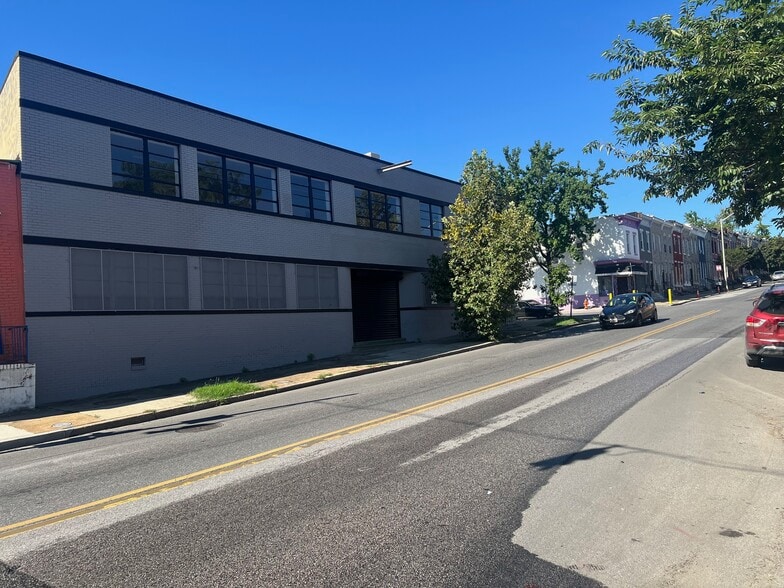 2441 W Baltimore St, Baltimore, MD for lease - Building Photo - Image 2 of 18