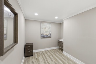 4651 Roswell Rd NE, Atlanta, GA for lease Building Photo- Image 2 of 3