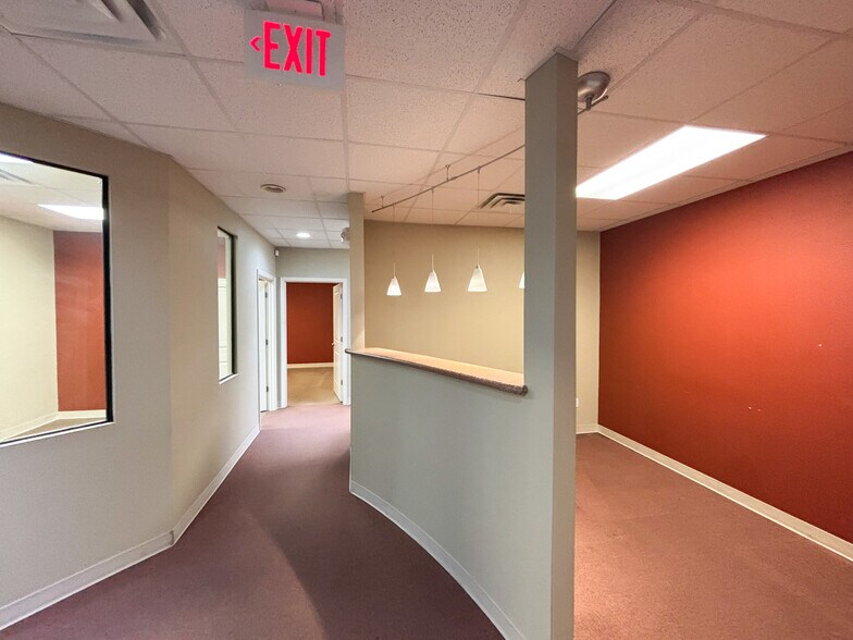 431 S Jefferson Ave, Springfield, MO à louer - Photo du bâtiment - Image 3 de 45