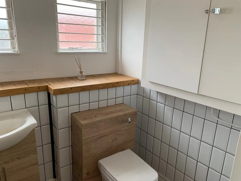 14 Bridge Pl, Worksop for lease - Interior Photo - Image 3 of 6