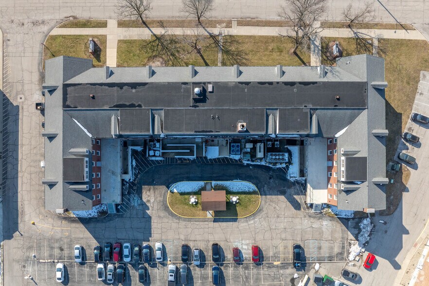8902 Otis Ave, Indianapolis, IN à louer - Aérien - Image 3 de 19