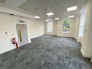 Rodney Rd, Cheltenham for lease Interior Photo- Image 1 of 8
