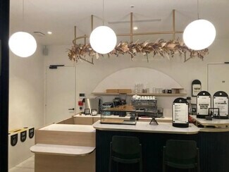 Plus de détails pour 37 Rue Marie-Éléonore De Bellefond, Paris - Coworking à louer