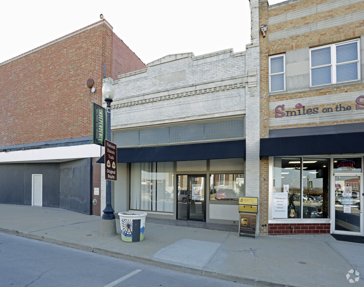 110 N Liberty St, Independence, MO à vendre - Photo principale - Image 1 de 1