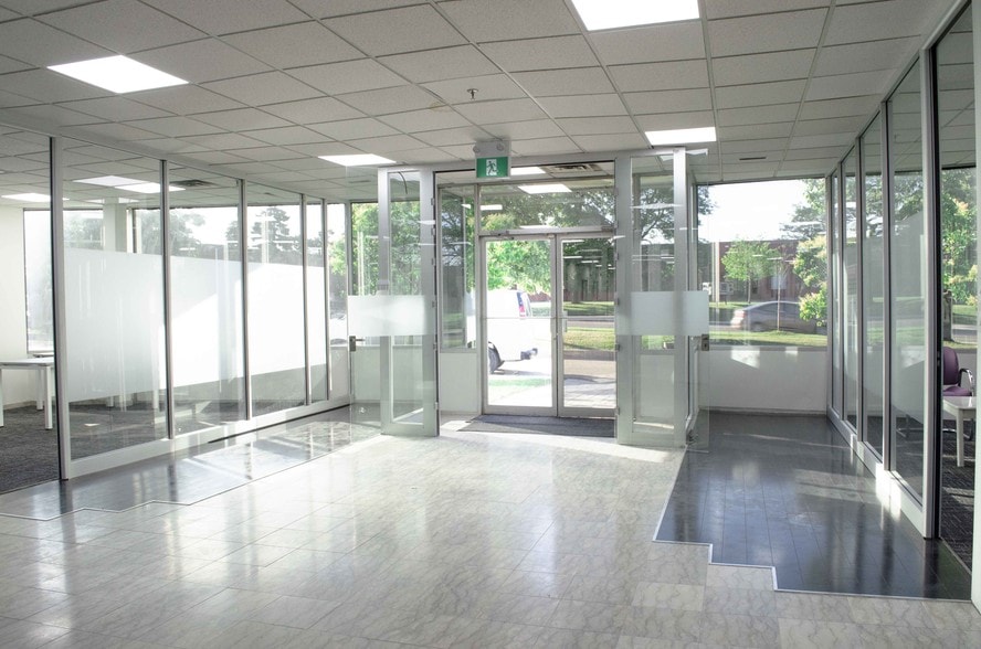 267 Matheson Blvd E, Mississauga, ON à louer - Photo intérieure - Image 2 de 20