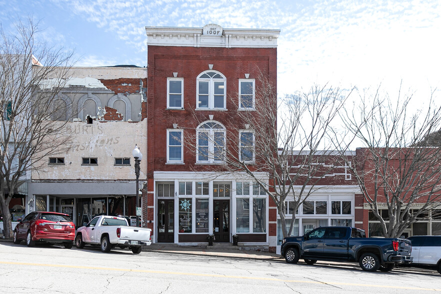 809 S Main St, Columbia, TN à vendre - Photo du bâtiment - Image 1 de 1