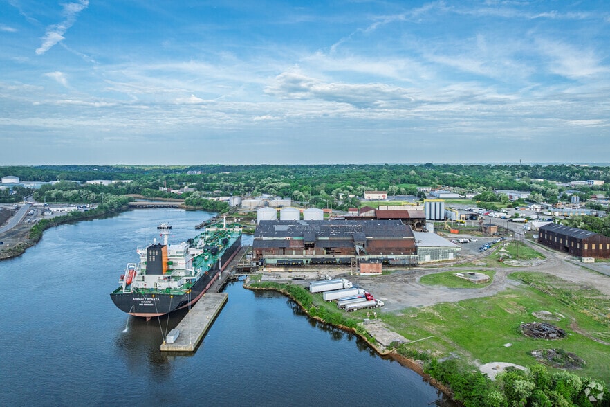 5501 Pennington Ave, Baltimore, MD for lease - Building Photo - Image 3 of 14