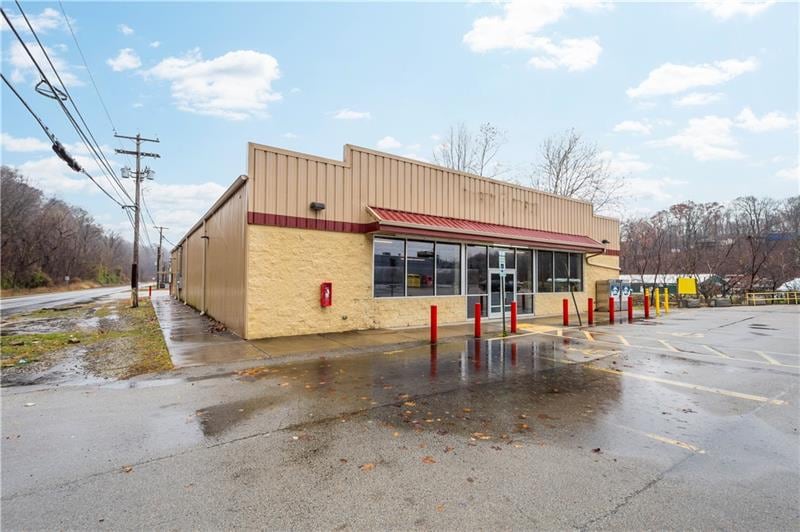 26 Front St, Millsboro, PA for lease - Building Photo - Image 3 of 19