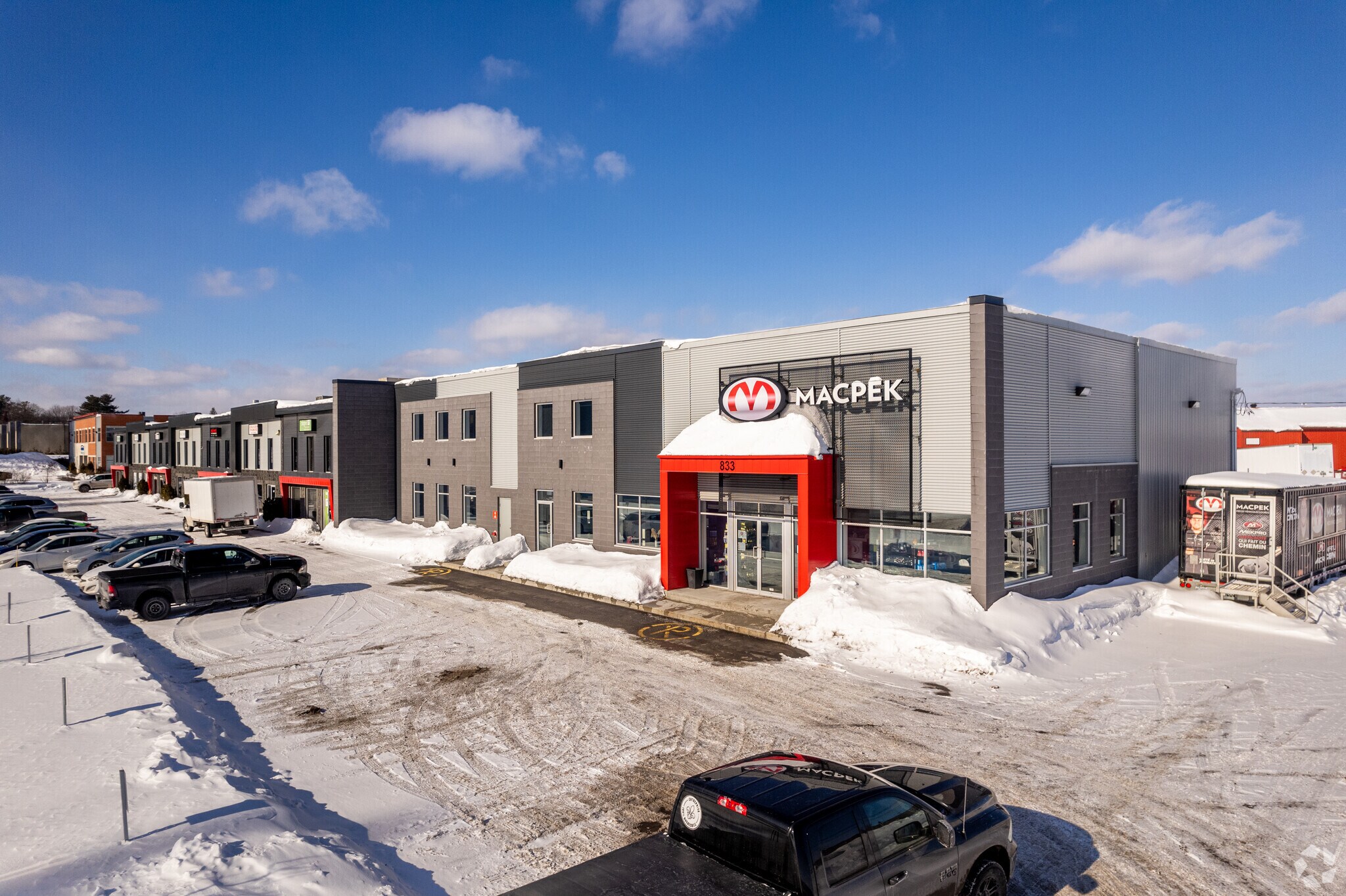 835-847 Rue Alfred-Viau, Saint-Jérôme, QC for sale Primary Photo- Image 1 of 1
