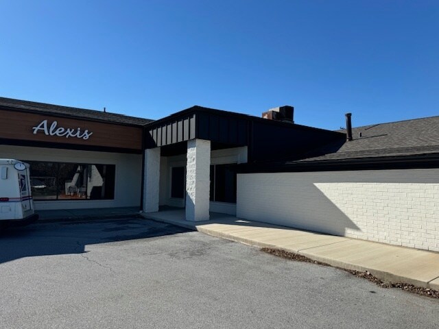 2540-2550 45th St, Highland, IN à louer - Photo du bâtiment - Image 3 de 14