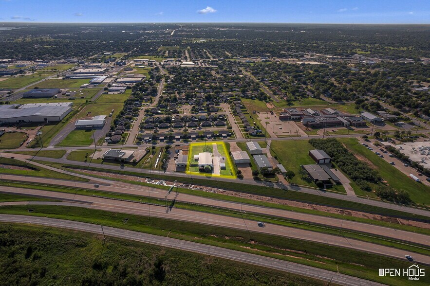 4200 Henry S Grace Fwy, Wichita Falls, TX à louer - Photo du bâtiment - Image 3 de 58