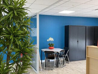 Plus de détails pour Bureau à vendre