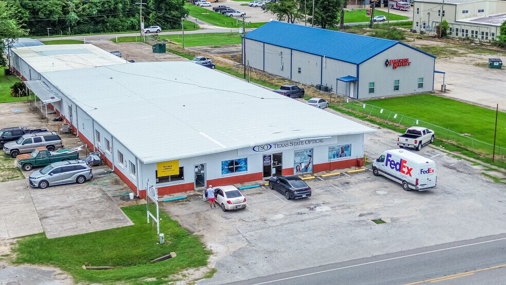 2718-2720 N Main St, Liberty, TX à vendre - Photo du bâtiment - Image 3 de 11