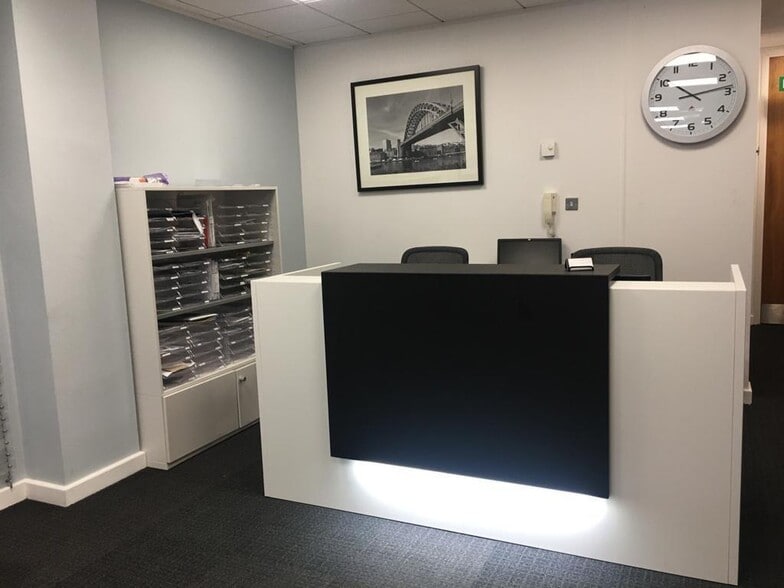 116 Quayside, Newcastle Upon Tyne for lease - Building Photo - Image 3 of 8