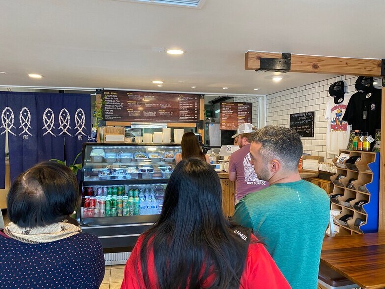 98-199 Kamehameha Hwy, Aiea, HI à louer - Photo du bâtiment - Image 3 de 13