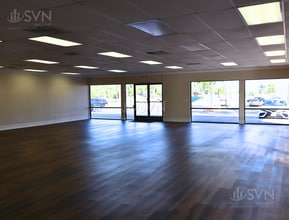 31733-31739 Riverside Dr, Lake Elsinore, CA for lease Interior Photo- Image 2 of 6