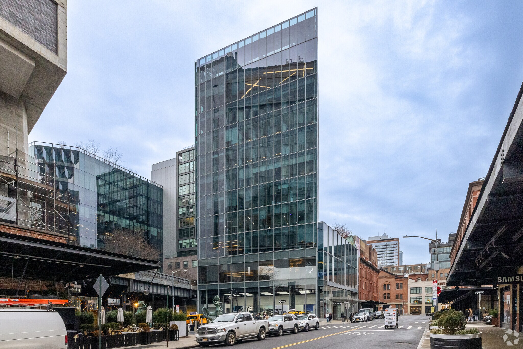 860 Washington St, New York, NY for lease Building Photo- Image 1 of 8