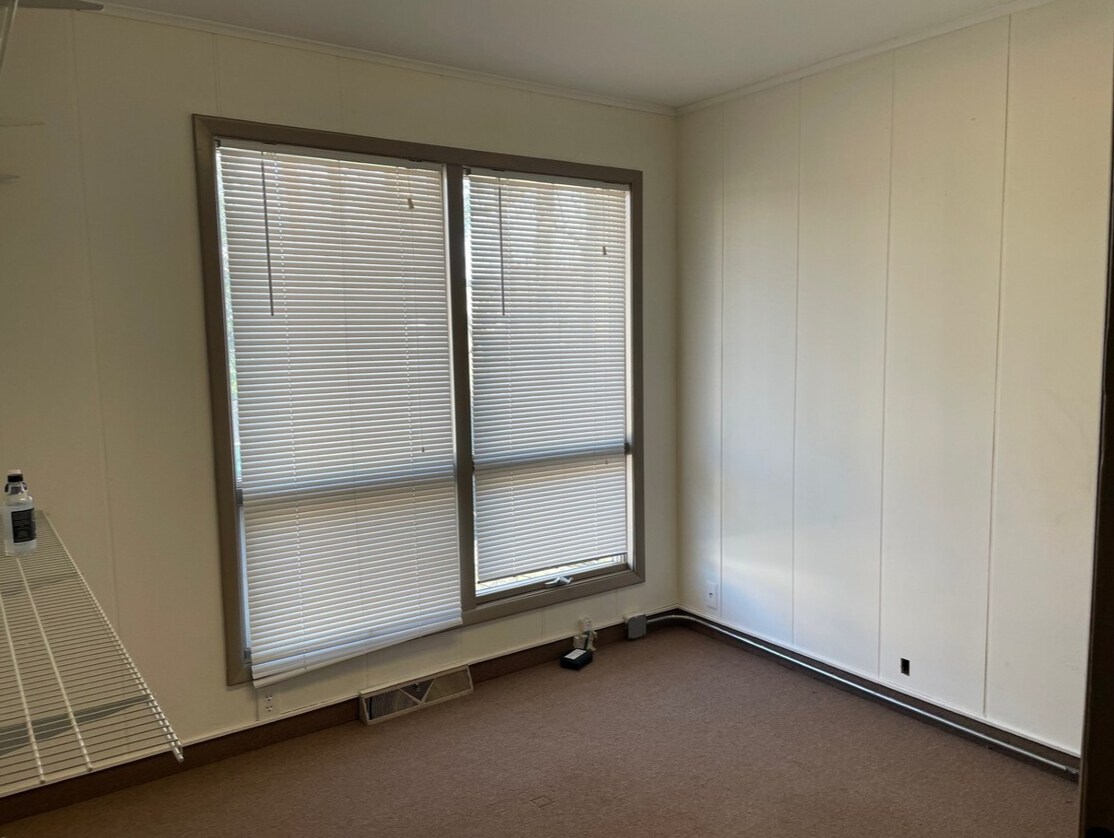 17 E Route 37, Toms River, NJ à louer Photo du bâtiment- Image 1 de 8