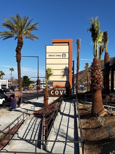Highway 111 & Date Palm Dr, Cathedral City, CA à vendre - Photo du bâtiment - Image 2 de 3