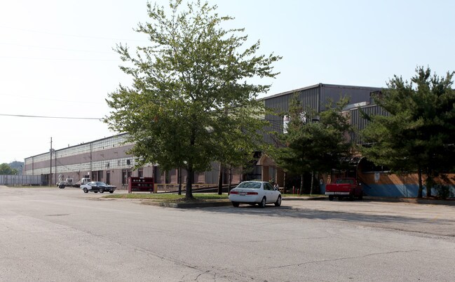 More details for 1564 Firestone Pky, Akron, OH - Industrial for Lease