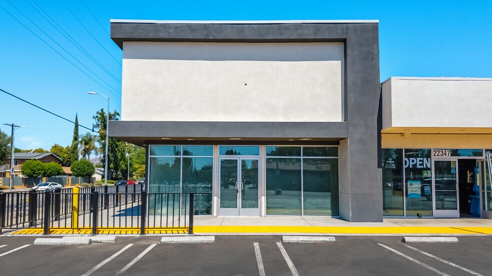 22335-22349 Sherman Way, Canoga Park, CA à louer - Photo du bâtiment - Image 2 de 6
