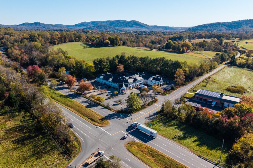 4916 Plank Rd, North Garden, VA à louer - Photo du bâtiment - Image 3 de 7