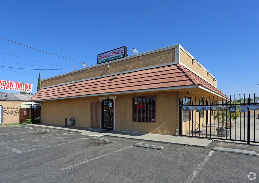 2112 E California Ave, Bakersfield, CA à vendre - Photo du bâtiment - Image 3 de 56