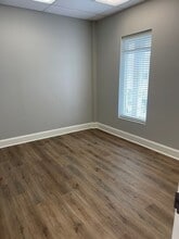 101 E Market St, Smithfield, NC for lease Interior Photo- Image 2 of 5