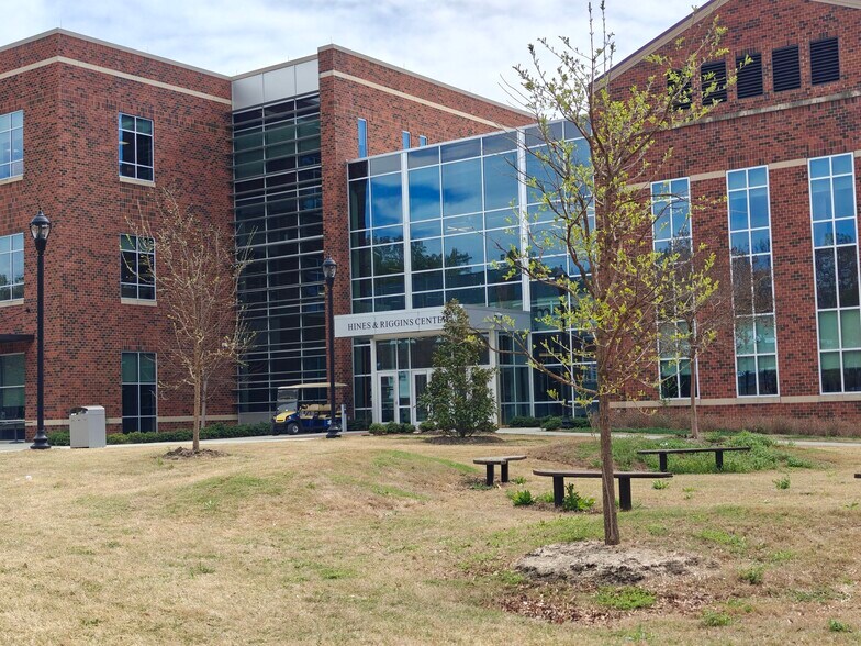 1115 College Dr, Gaffney, SC à vendre - Photo du bâtiment - Image 2 de 25