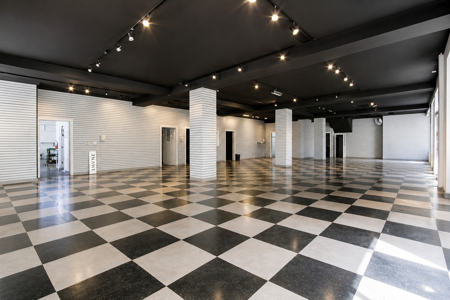 1488 Howard St, San Francisco, CA for lease Interior Photo- Image 1 of 6