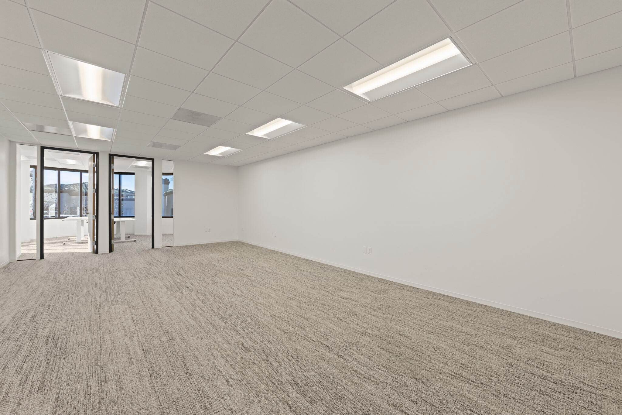 4270 Executive Sq, La Jolla, CA for lease Interior Photo- Image 1 of 6