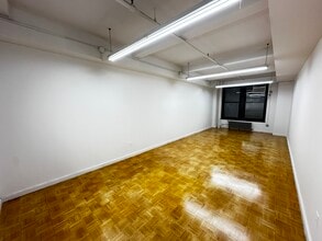 147 W 35th St, New York, NY for lease Building Photo- Image 2 of 6
