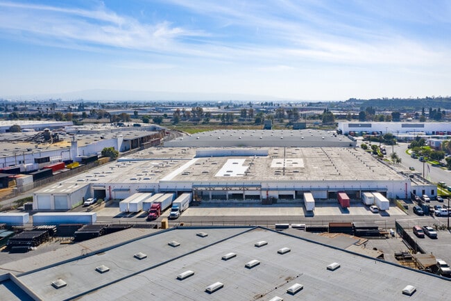 More details for 19201 S Reyes Ave, East Rancho Dominguez, CA - Office, Industrial for Lease